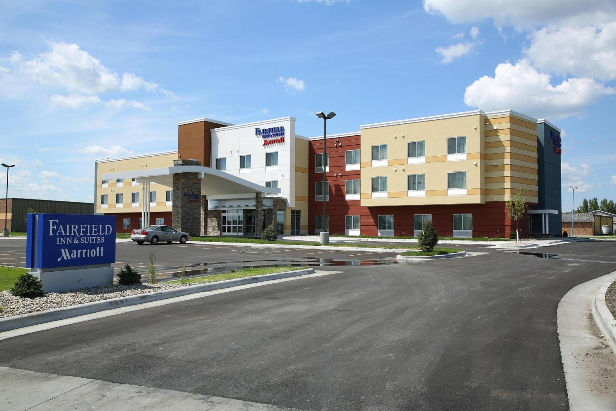 Fairfield Inn & Suites By Marriott East Grand Forks Exterior photo